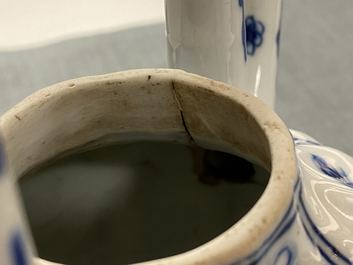 A ribbed Chinese blue and white teapot and cover, Kangxi